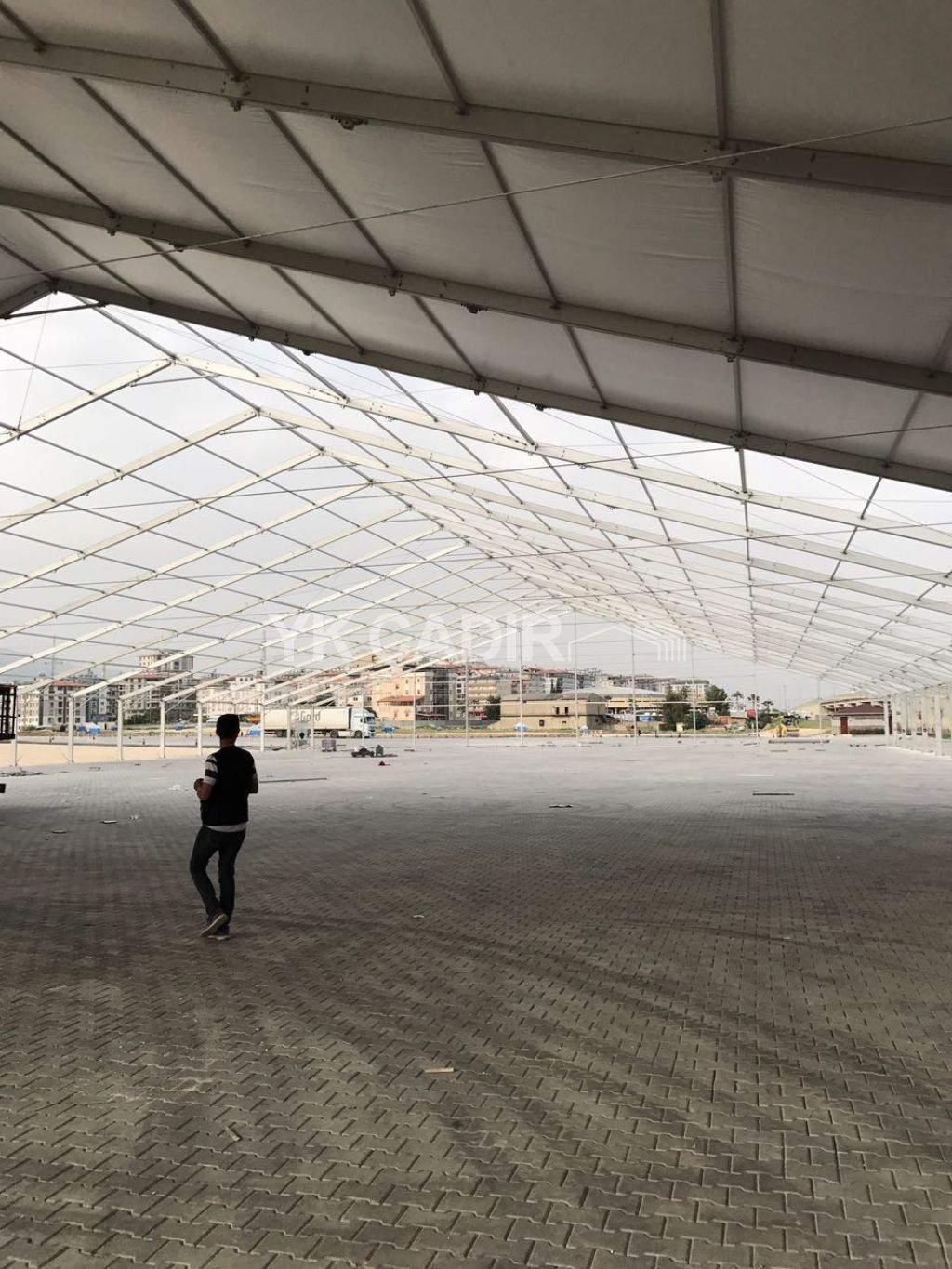50'ik Hi-Tech Çadırlar